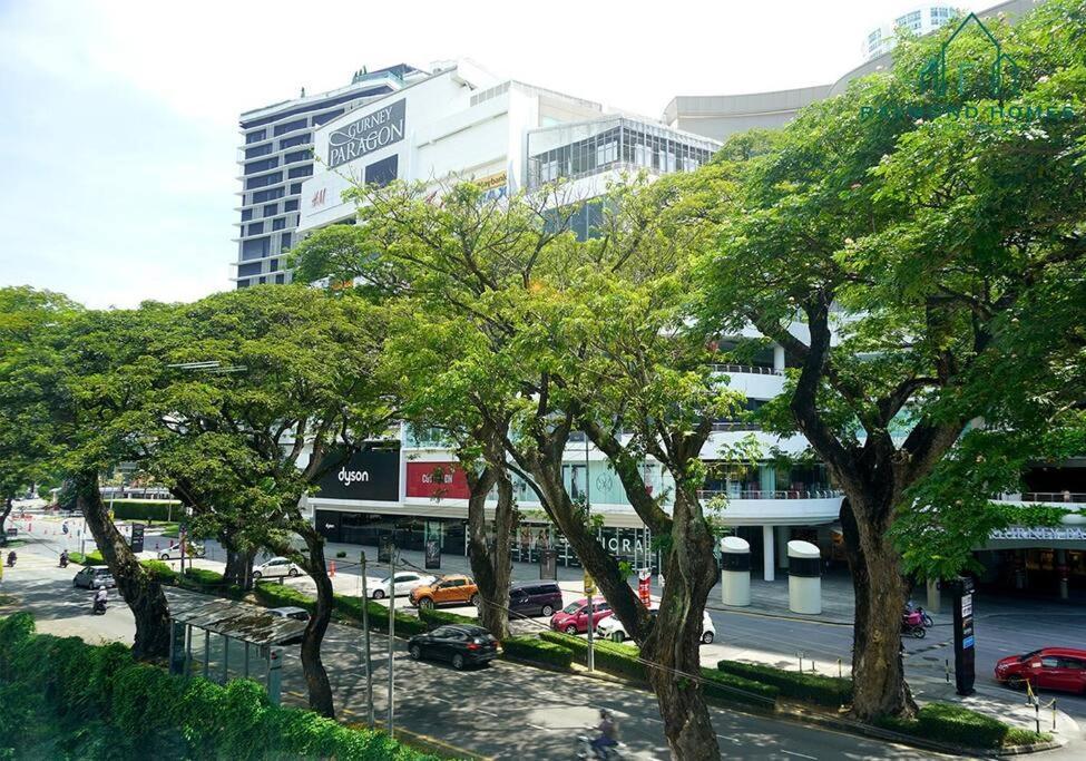 99 Kelawei Apartment George Town Exterior foto