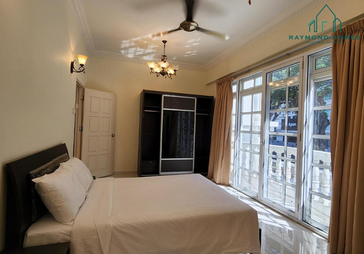 99 Kelawei Apartment George Town Exterior foto